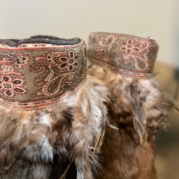 Unique boots fur and feathers - Picture 5 of 8